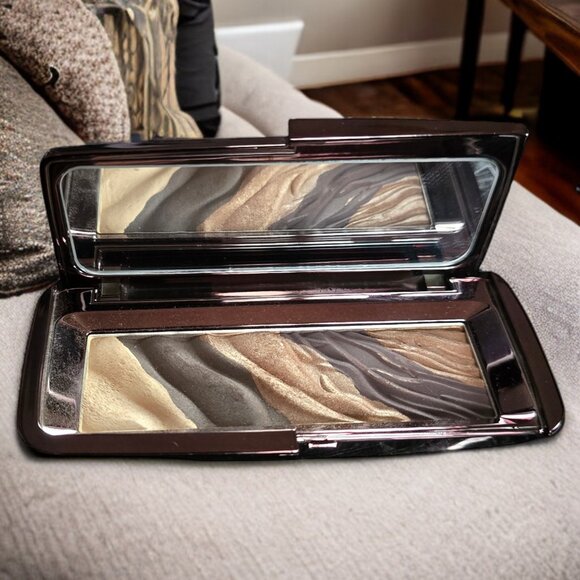NWOT MODERNIST HOURGLASS Eyeshadow "OBSCURA" Palette - Picture 1 of 5
